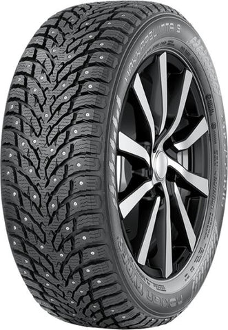 Hakkapeliitta 9 245/45R17 Naast sõiduautole